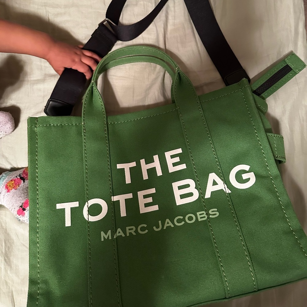 MARC JACOBS THE TOTE BAG ‘MEDIUM’ WASABI